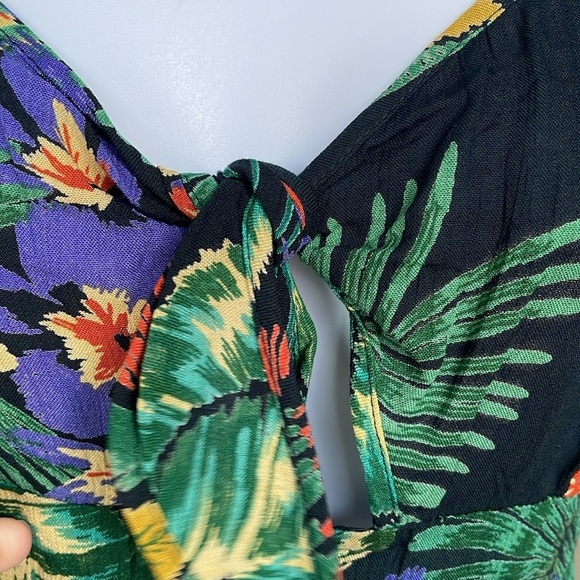 No.096 Partons of Peace Tropical Print Crop Top Tank - Picture 3 of 7